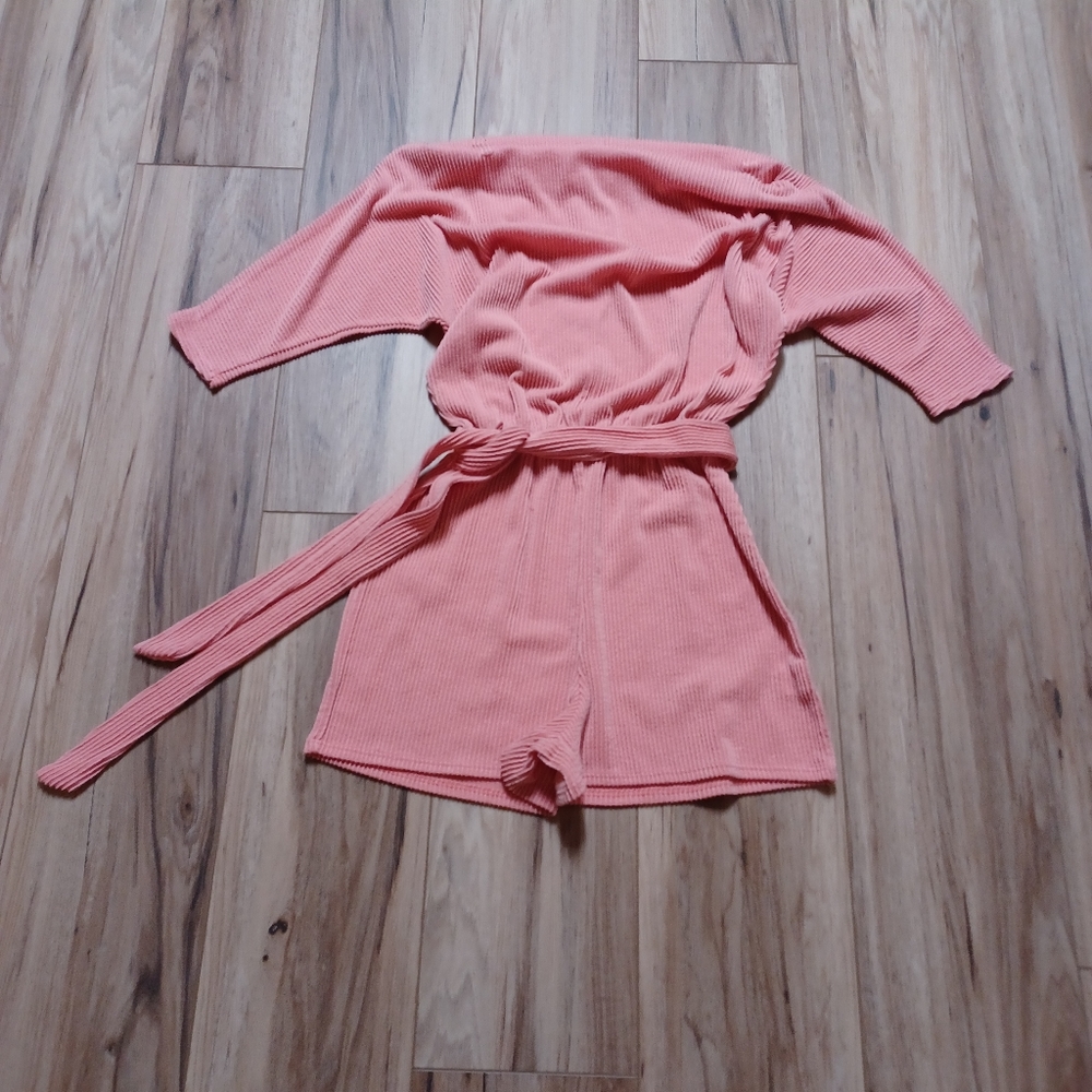 4B - Fashion Nova Romper Size Small